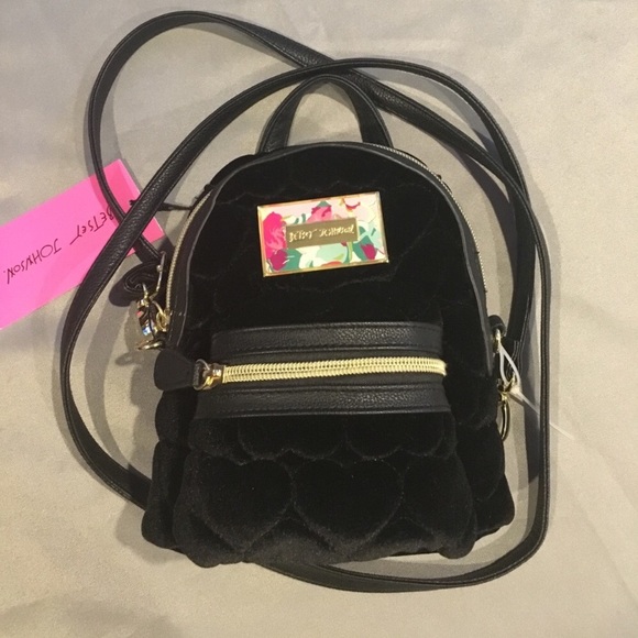 Betsey Johnson Handbags - NWT Betsey Johnson Velvet Quilted Heart Crossbody